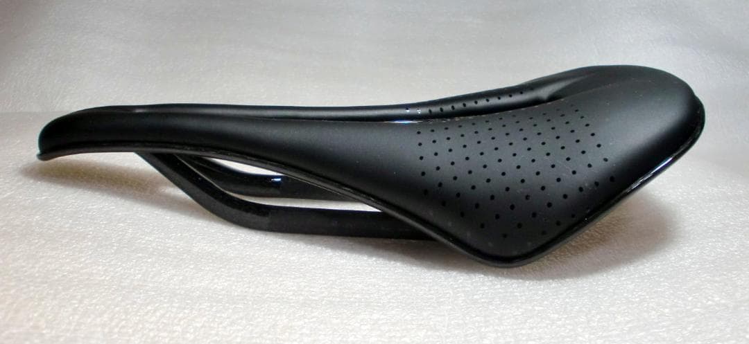 TNI ERGONOX 同等品 RYET カーボンサドル CADEX AMP