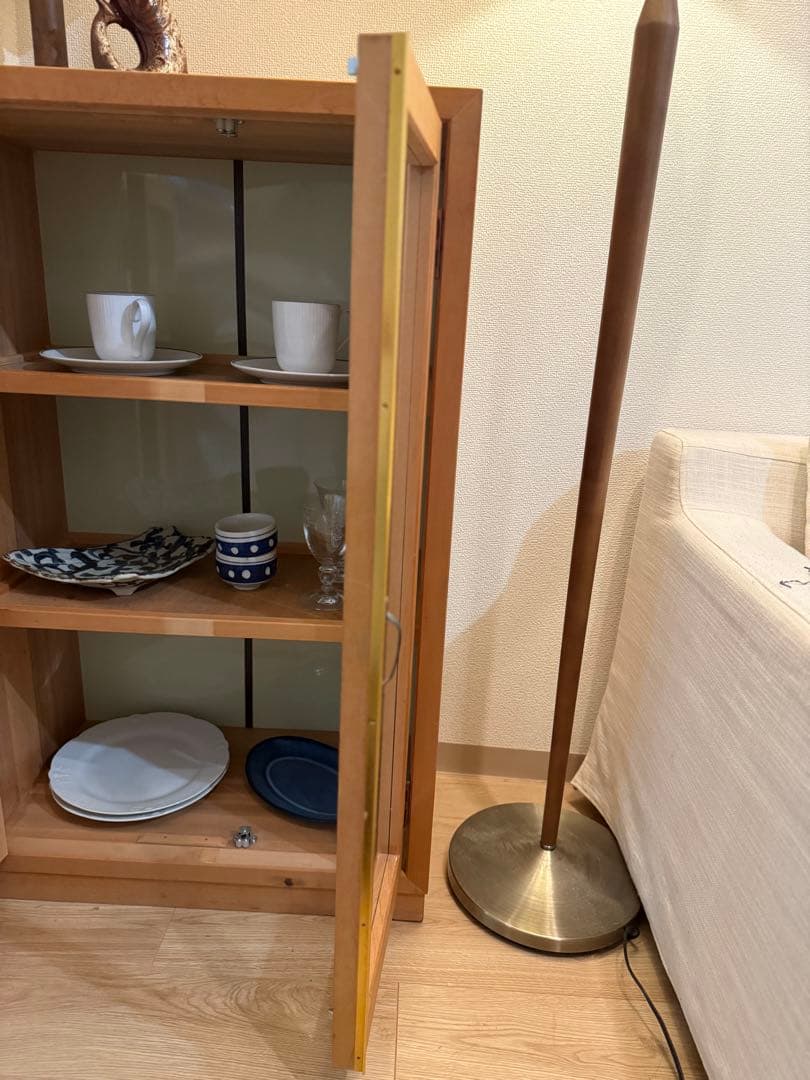 【アンティーク】食器棚　キャビネット　ガラス　コンパクト　木製