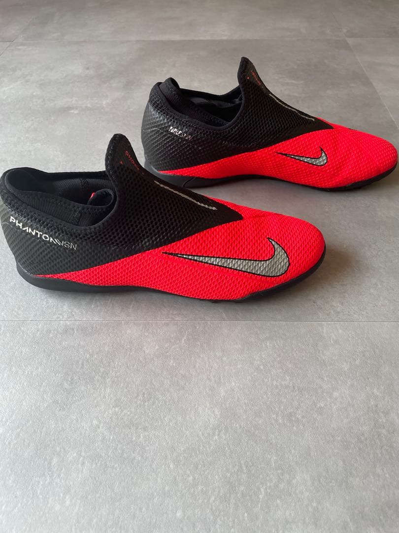 美品Nike Phantom Vision フットサルシューズ 27cm