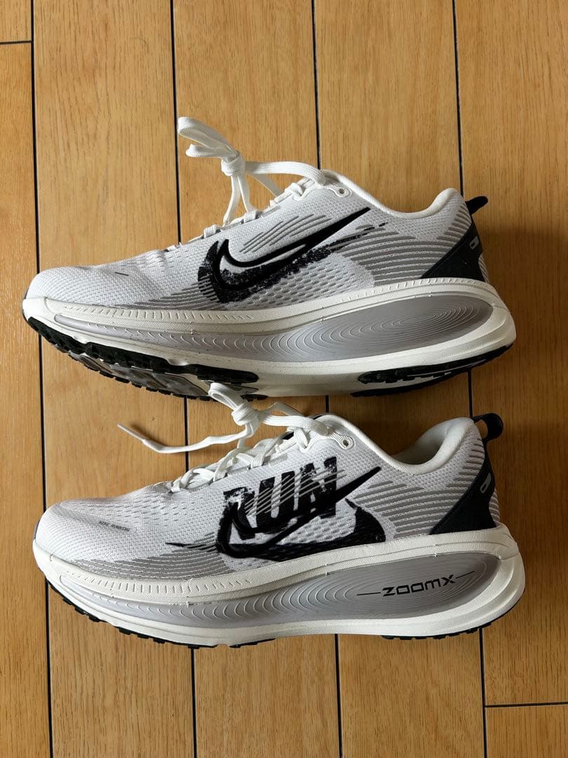 極美品 ナイキ ズーム ボメロ18 RUN 26.5cm 1回試走のみ NIKE