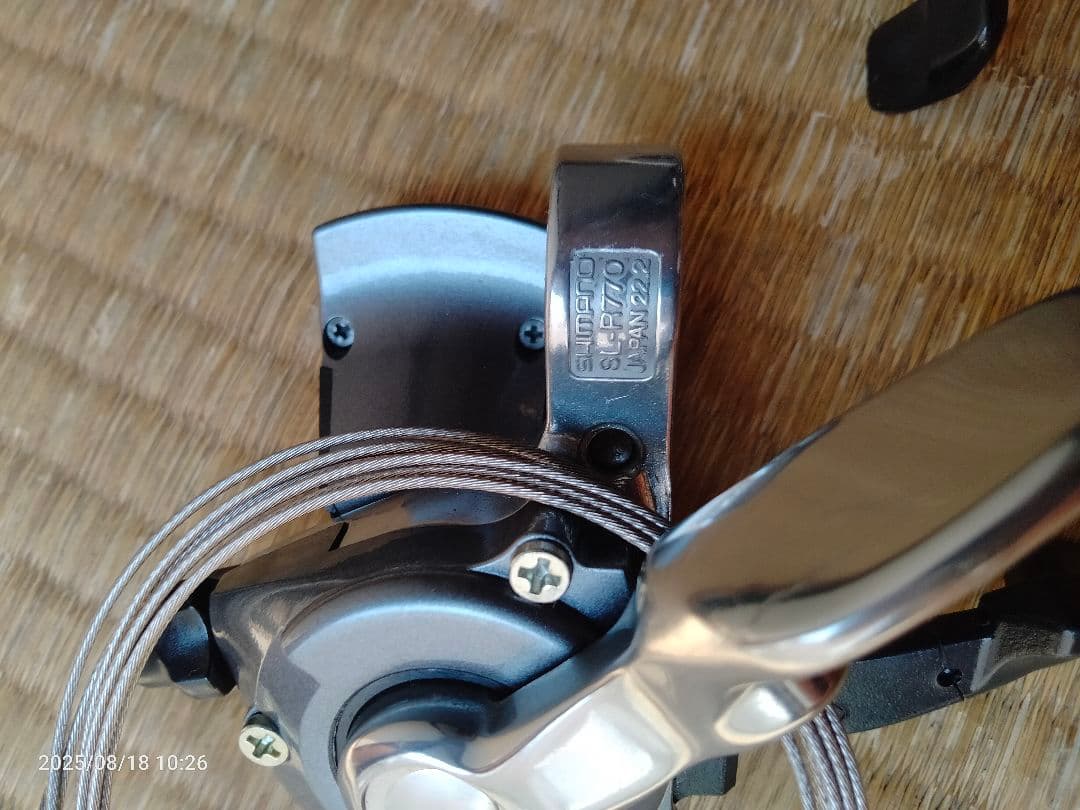 Shimano SL-R770 シマノのフラットバーロード用ブシフターのセット
