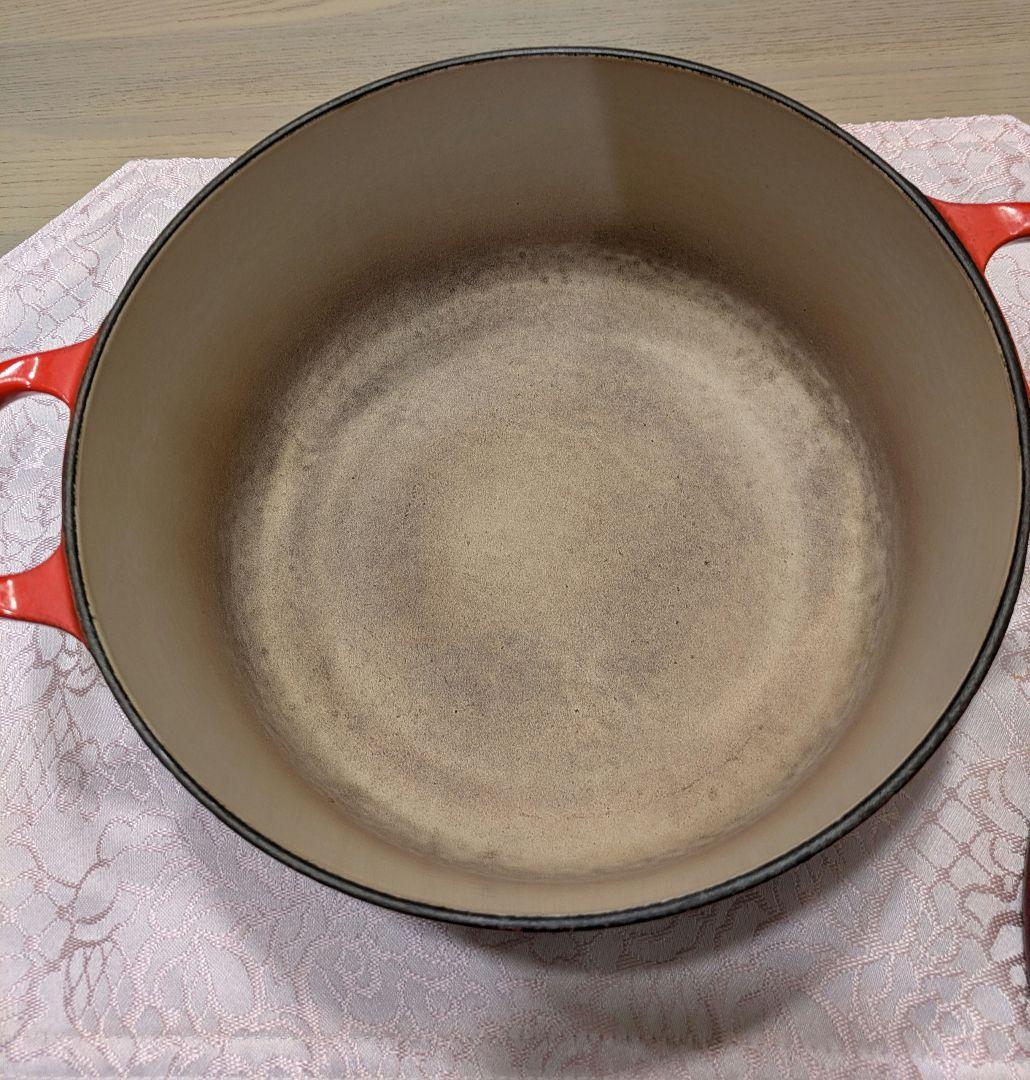 ⭐️ル・クルーゼ ココットロンド 22cm 赤 両手鍋⭐️