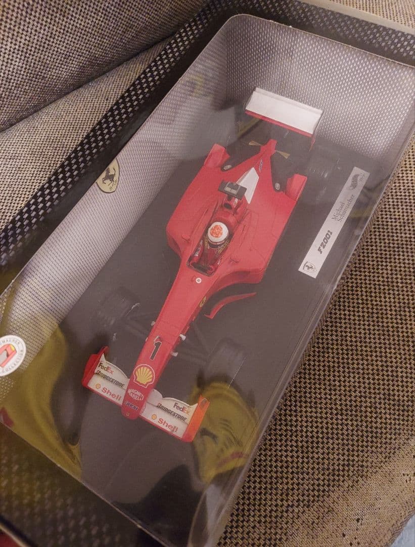 Hot Wheels フェラーリ F2001 1/18