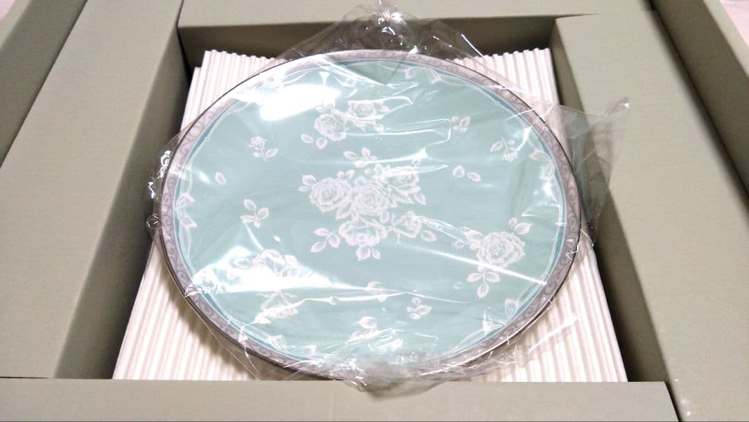 市価13200円 ナルミ ボーンチャイナ ケーキセット グレイスエアNARUMI