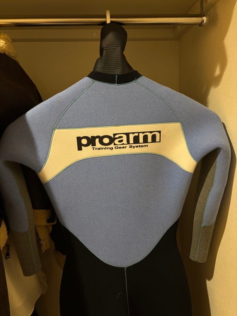 Proarmフルオーダーセミドライスーツ グレー 青