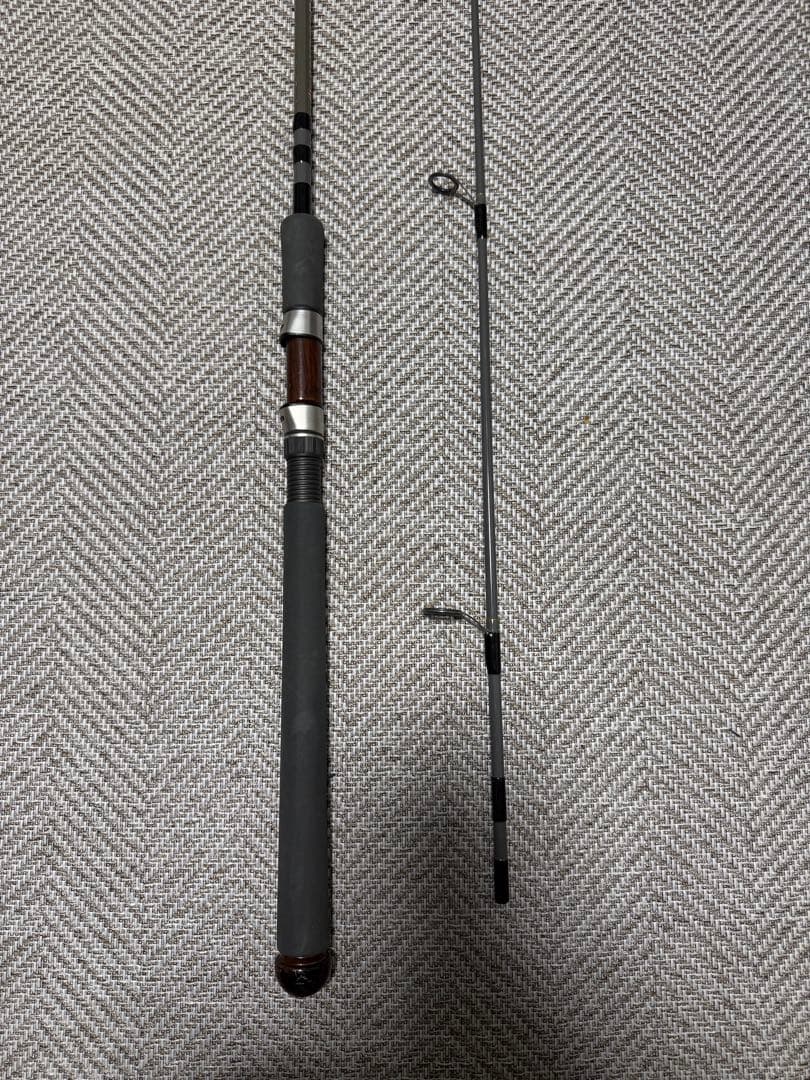 ザウルス　ボロンシャフト　BLACK FIN 86