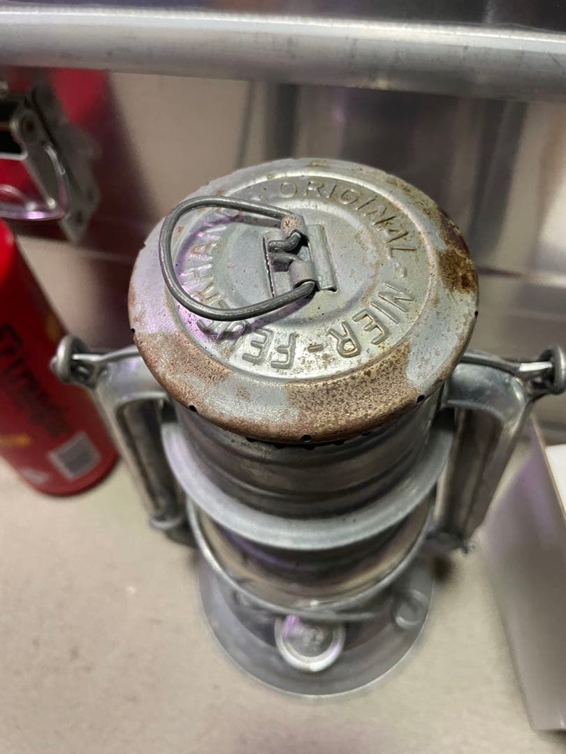 Feuerhand 276 オイルランタンと新品ホヤ、オイルボトルのセットです。