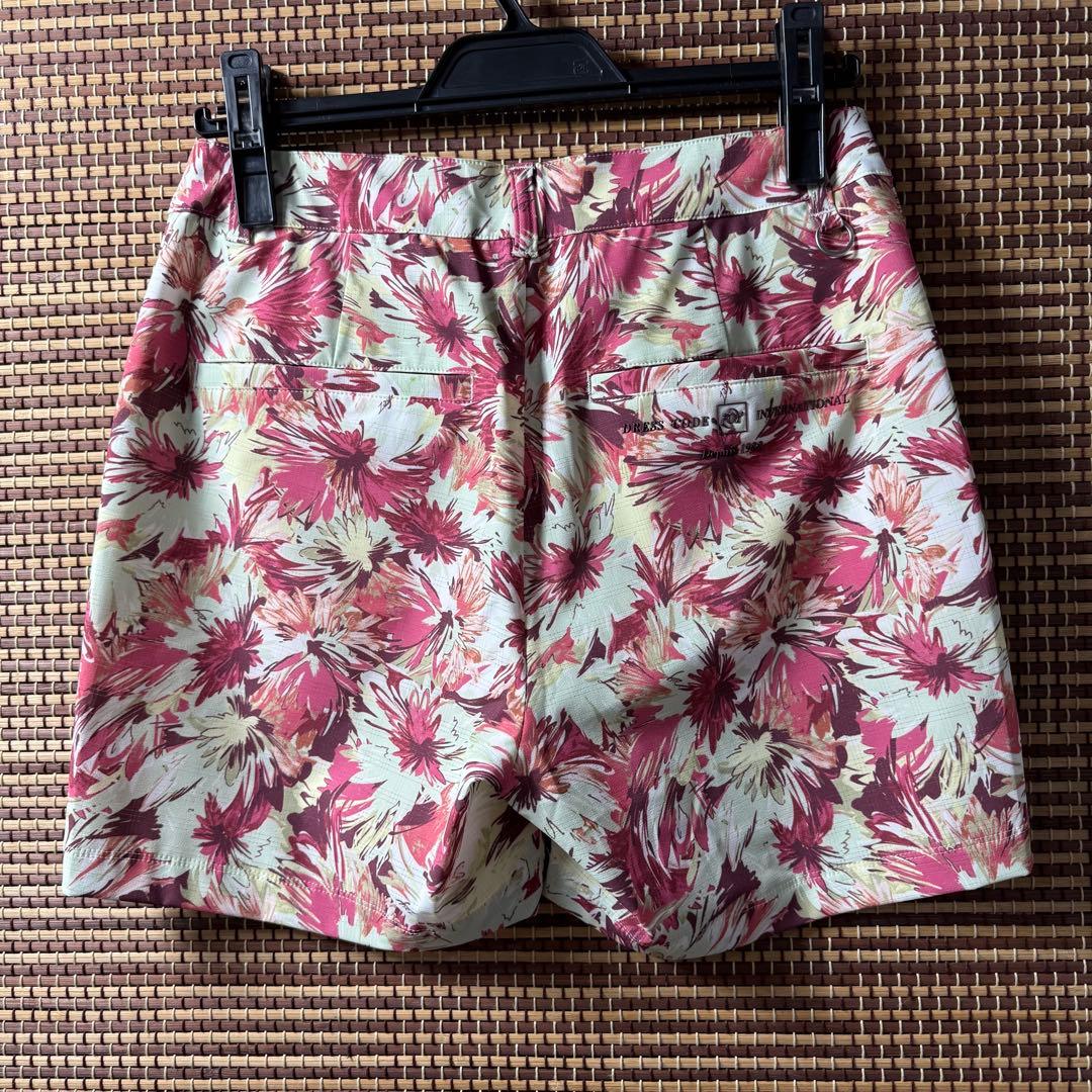 【ZOY】花柄ショートパンツ38 上品丈 ゴルフ 速乾UV ストレッチ