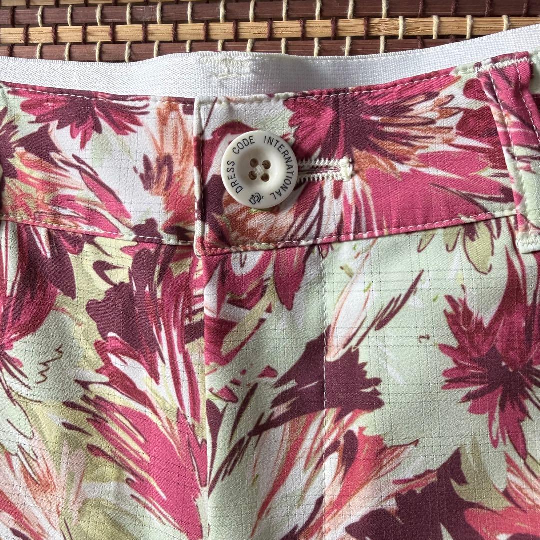 【ZOY】花柄ショートパンツ38 上品丈 ゴルフ 速乾UV ストレッチ