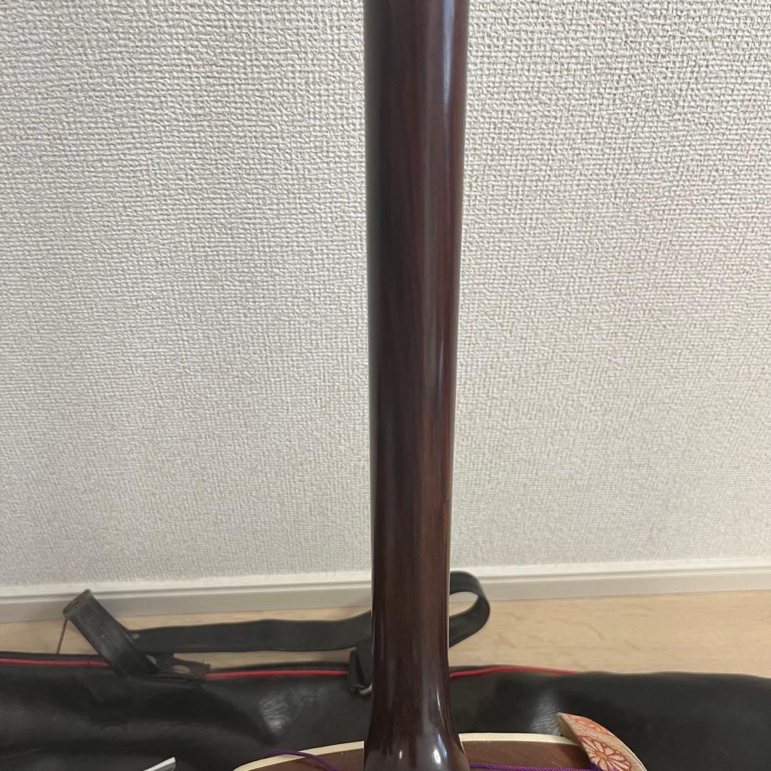 ✨【高級】三味線 中棹 紅木 丸打ち胴 付属品多数　 バチ　レザーケース付属✨