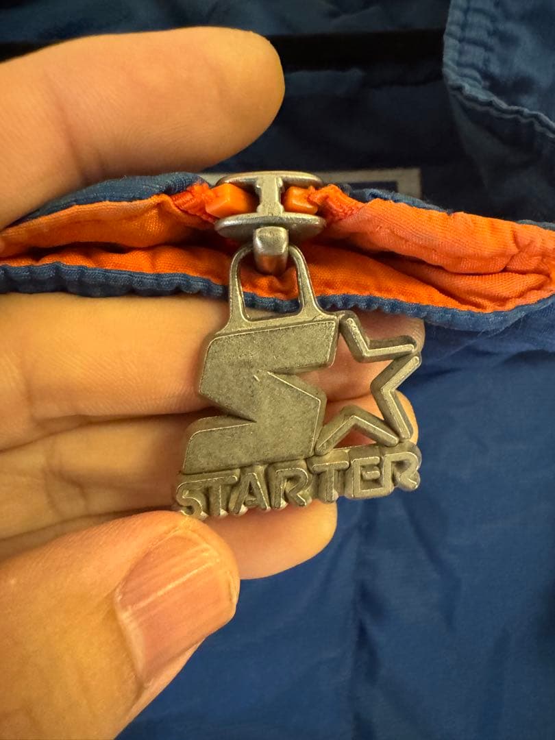 NFL デンバー・ブロンコス ジップアップウインタージャケット（総刺繍）