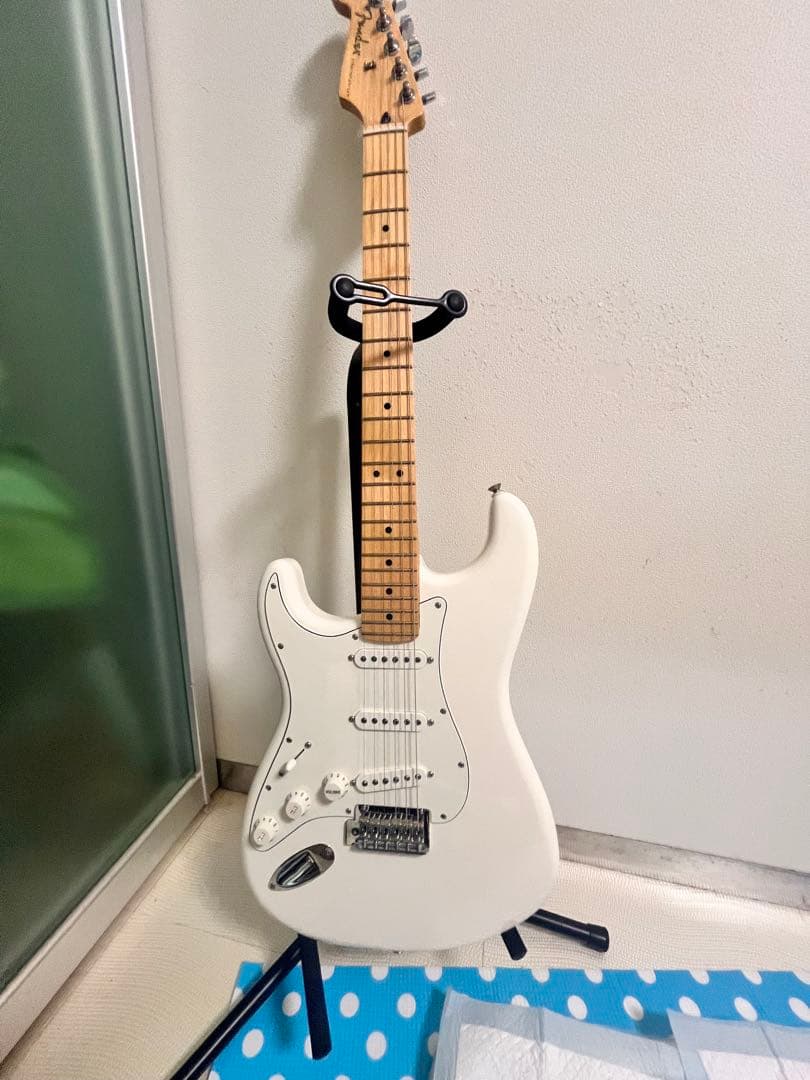 fender ストラトキャスター　メキシコ　レフティ　左利き用