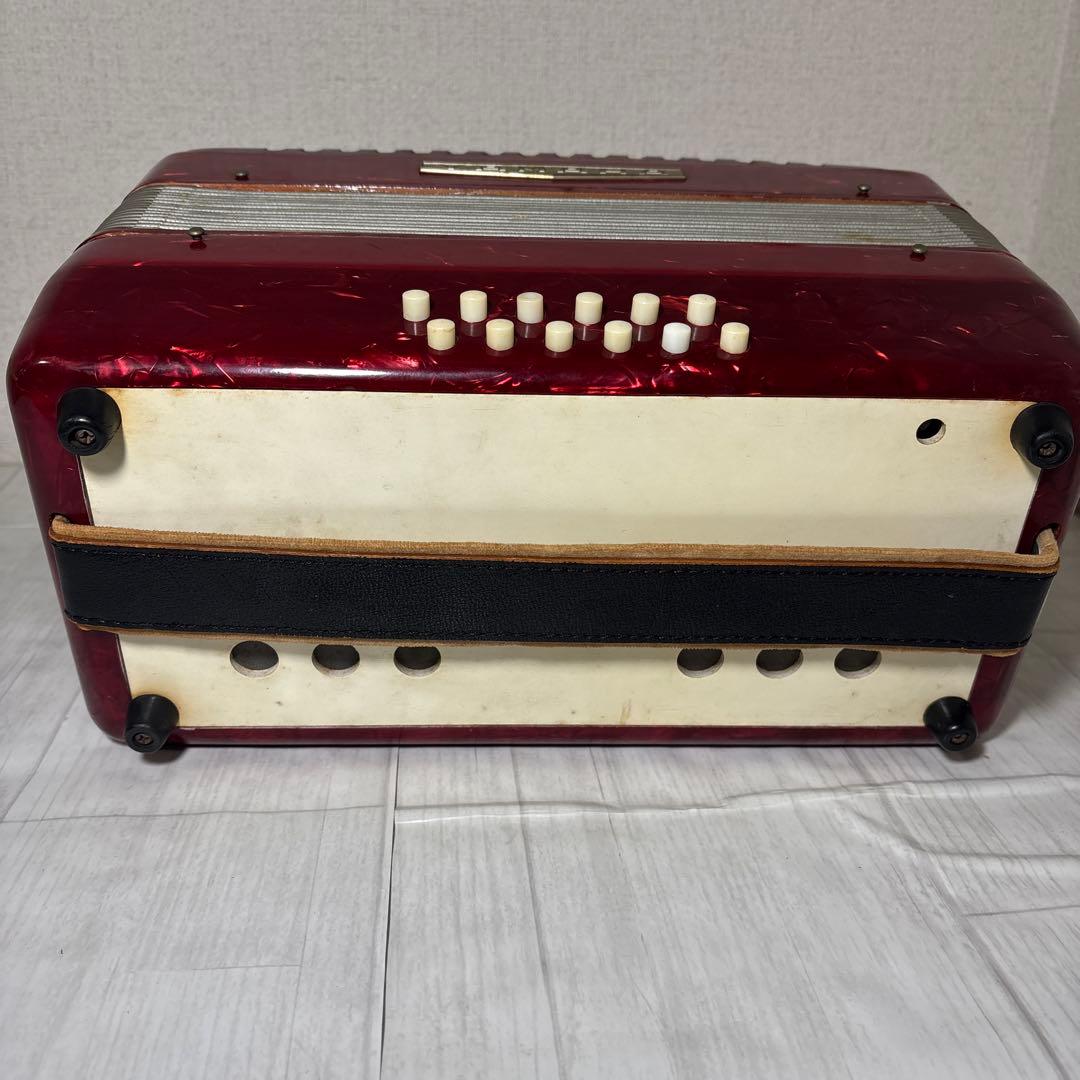 YAMAHA アコーディオン 赤 25鍵盤　8905
