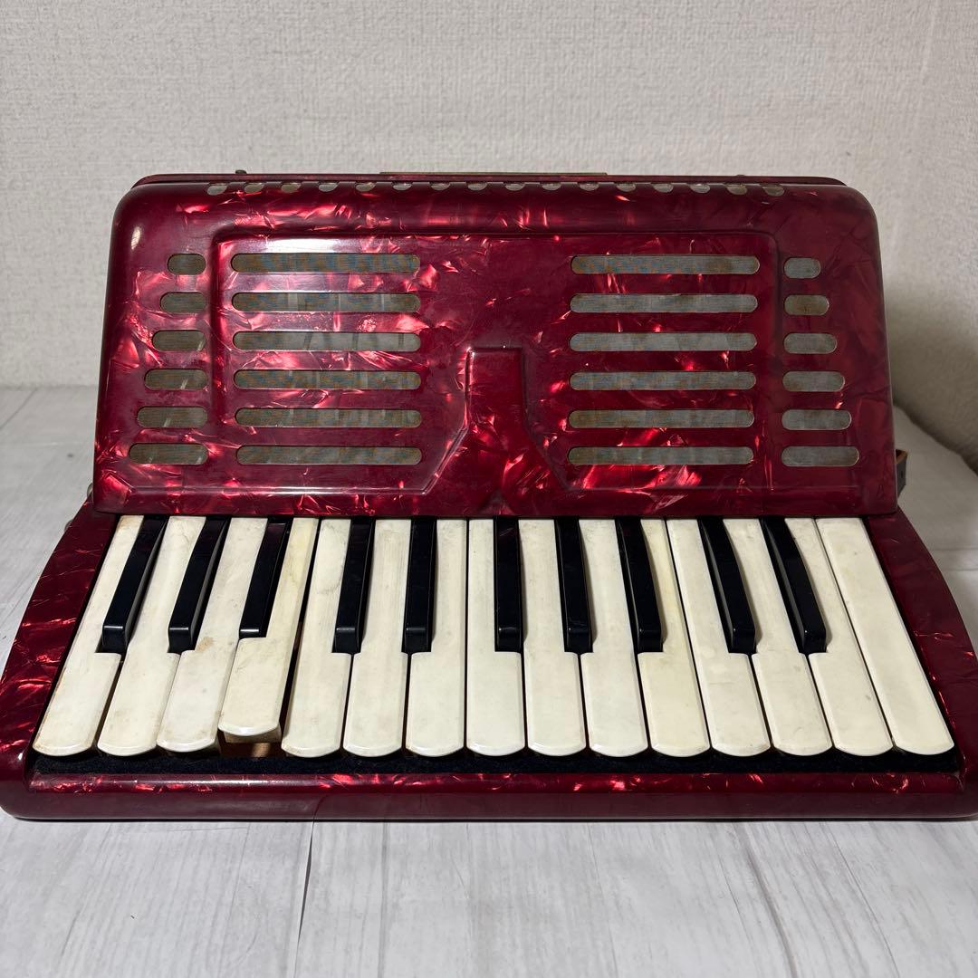 YAMAHA アコーディオン 赤 25鍵盤　8905