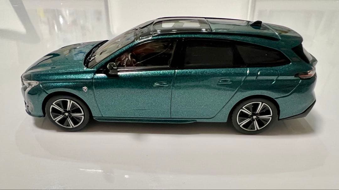 ノレブ　1/43 ミニカー　プジョー　308 SW アバターブルー