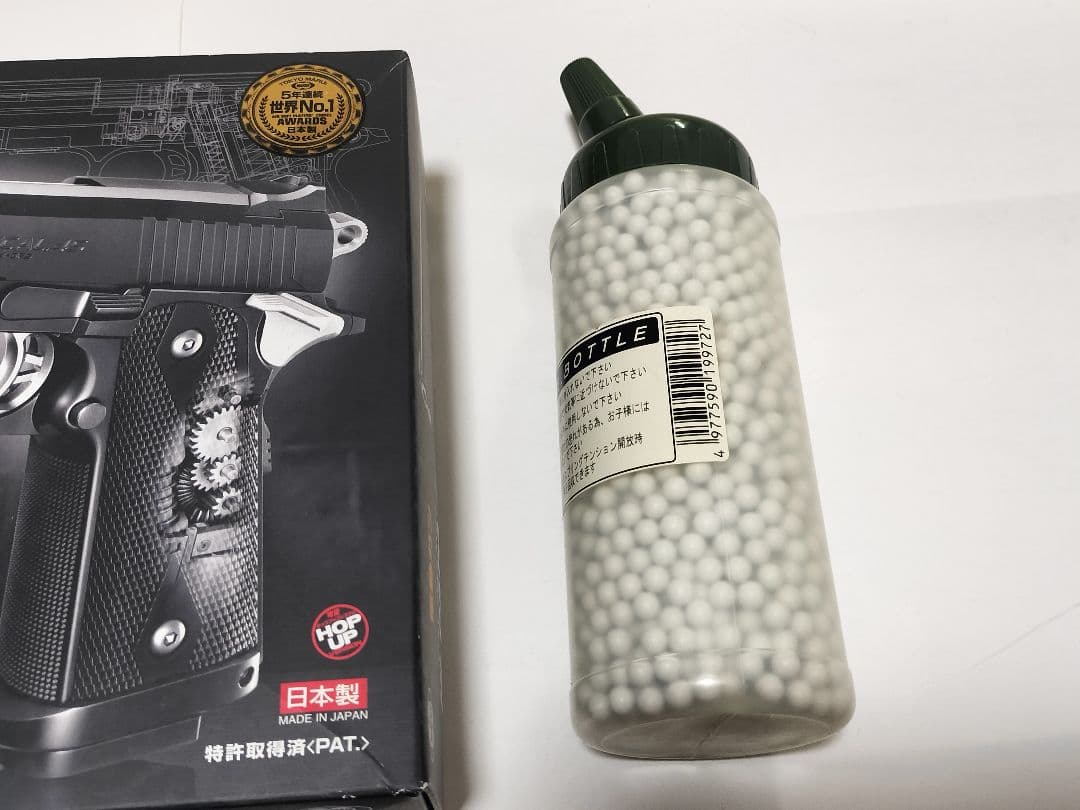 東京マルイ HI-CAPA E 電動ガン 100連マガジン2個、充電器、BB弾付