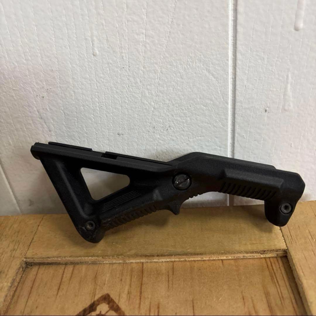 米軍　USA製 MAGPUL マグプル　アングルフォアグリップ AFG−1