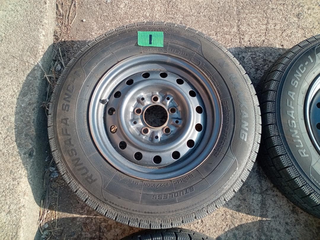 スタッドレスタイヤ ナンカン185 R 14 C4本セット中古