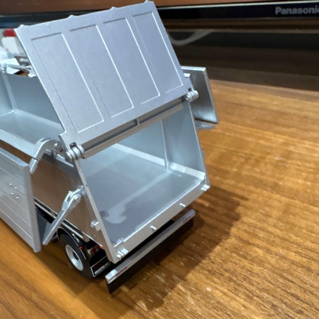 ミニカー WSI 1/50 TIPPER TRAILER 3AXLE 03-1003