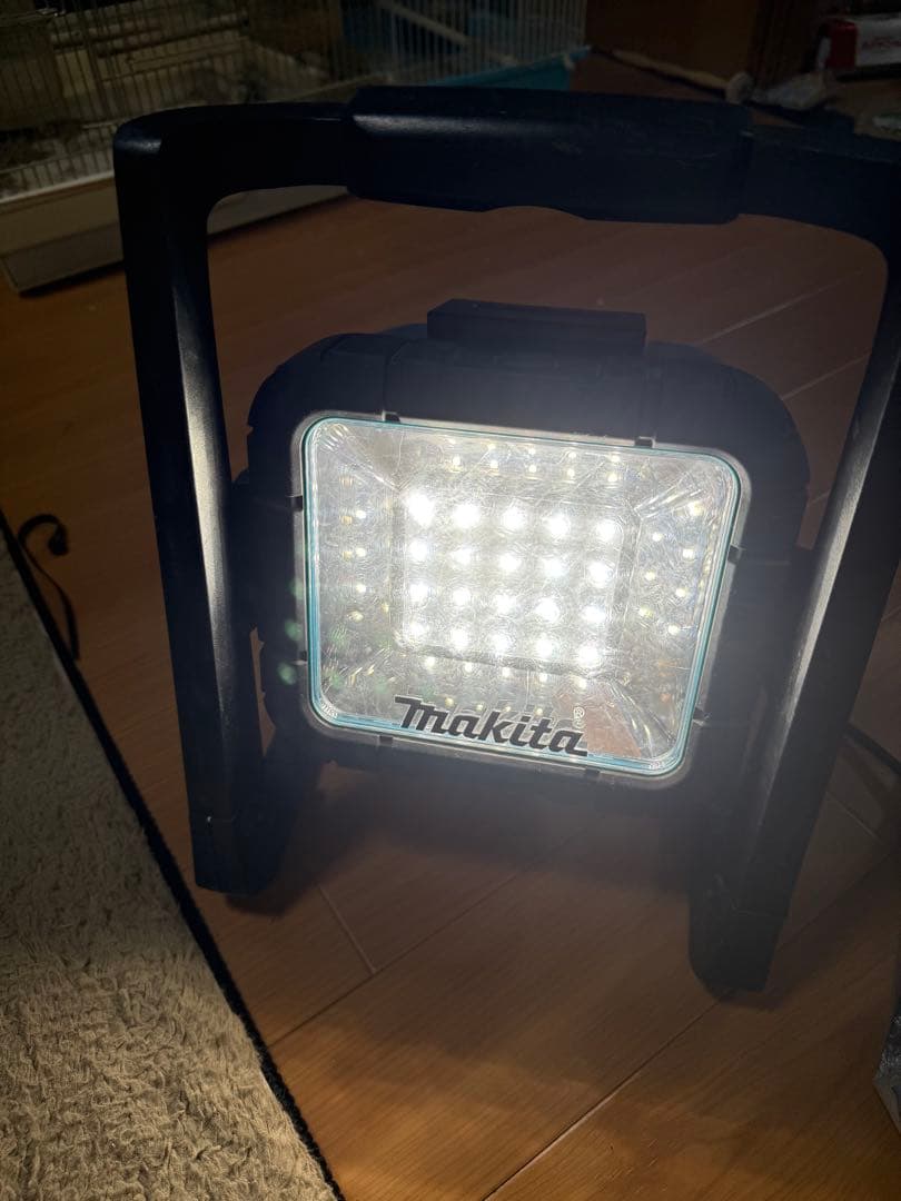 Makita ML805 LEDライト 18V3.0Ah付き