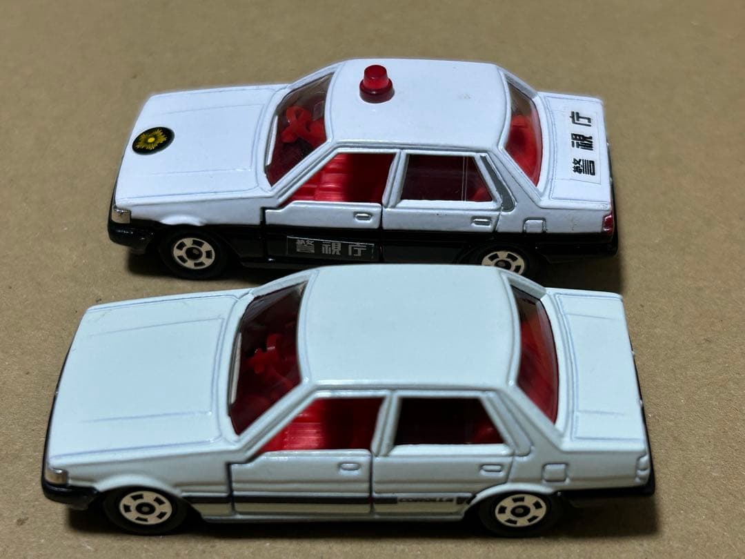 トミカ トヨタ カローラ 4ドアセダン 2台セット