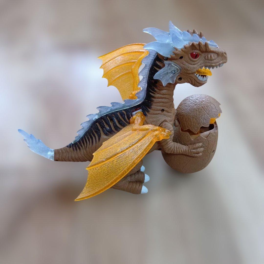 光る恐竜フィギュア