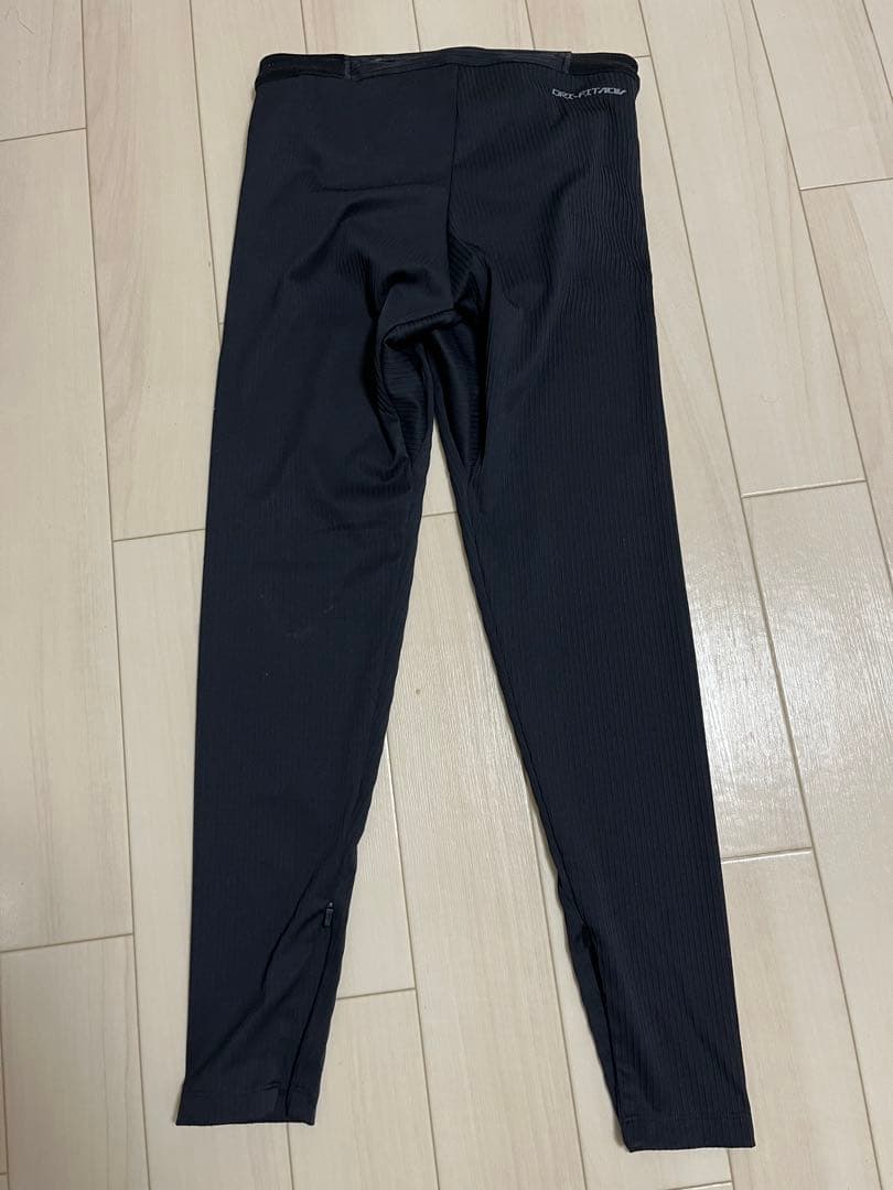 NIKEブラック エアロスイフト　ロングタイツ Sサイズ