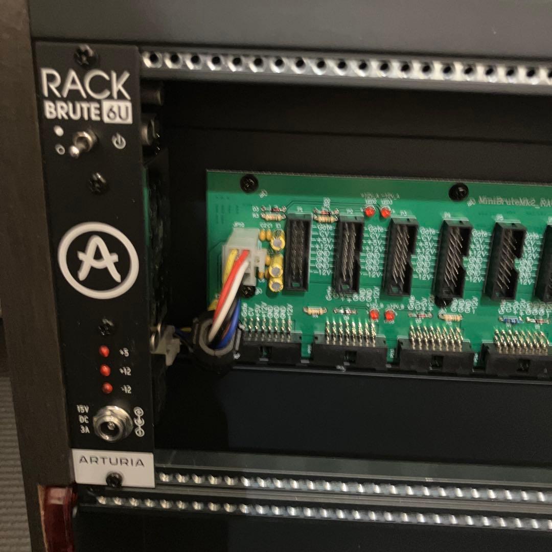 ARTURIA RACKBRUTE 6U モジュラーシンセ ケース ユーロラック