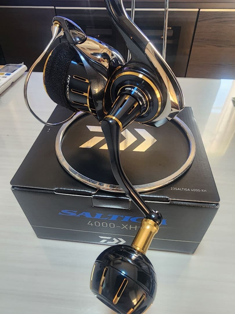 リール Daiwa SALTIGA 4000-XH