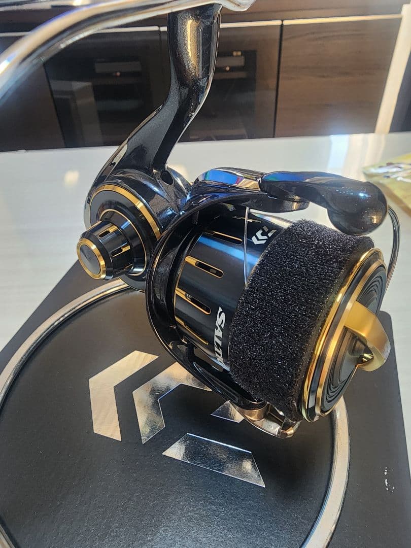 リール Daiwa SALTIGA 4000-XH