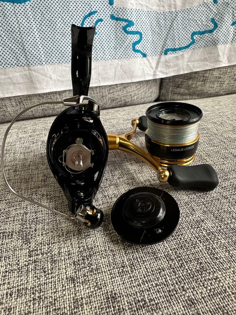 美品 ダイワ 23レガリス LT2500D スピニングリール ダブルハンドル交換