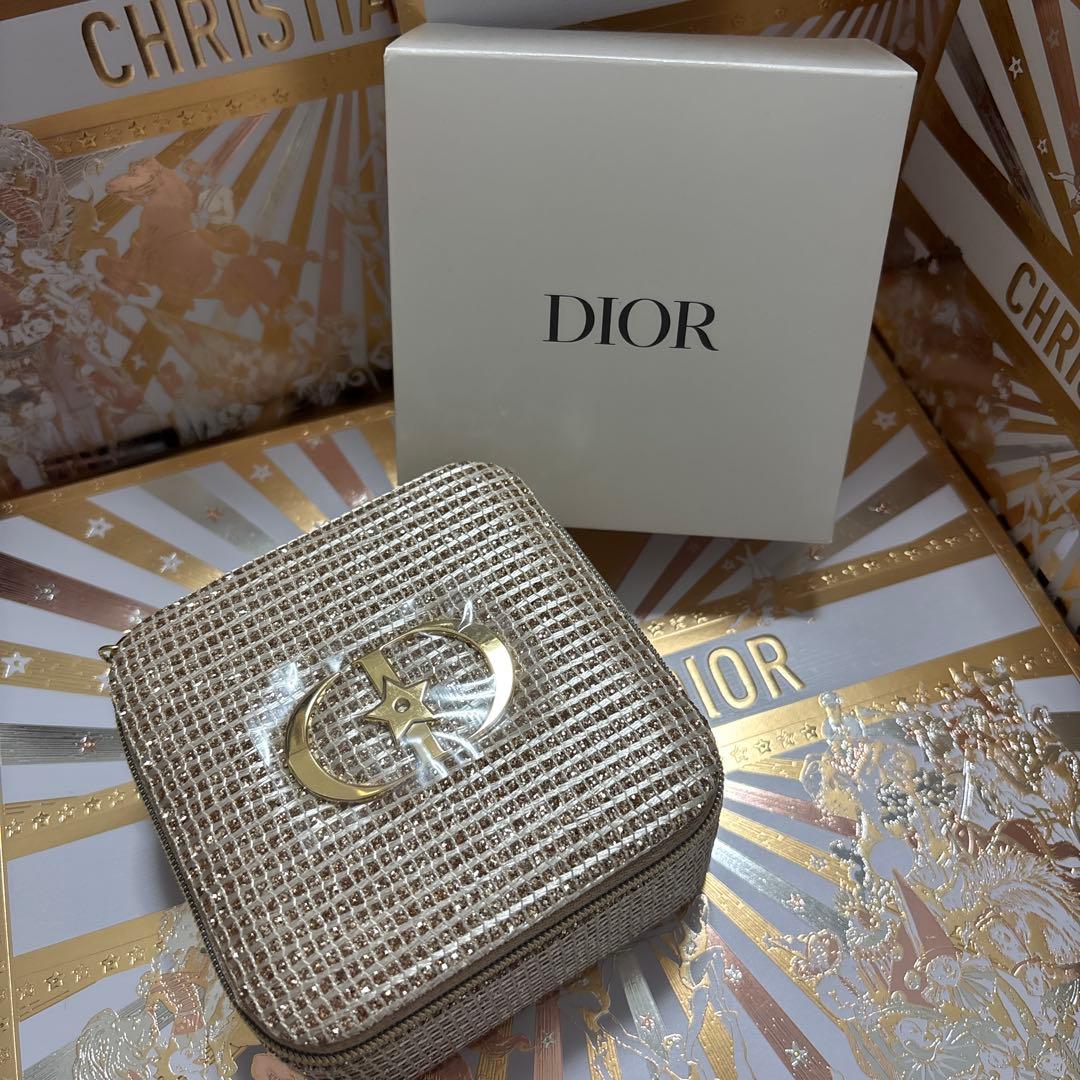 DIOR 2025ホリデー限定ジュエリーケースギフトセット