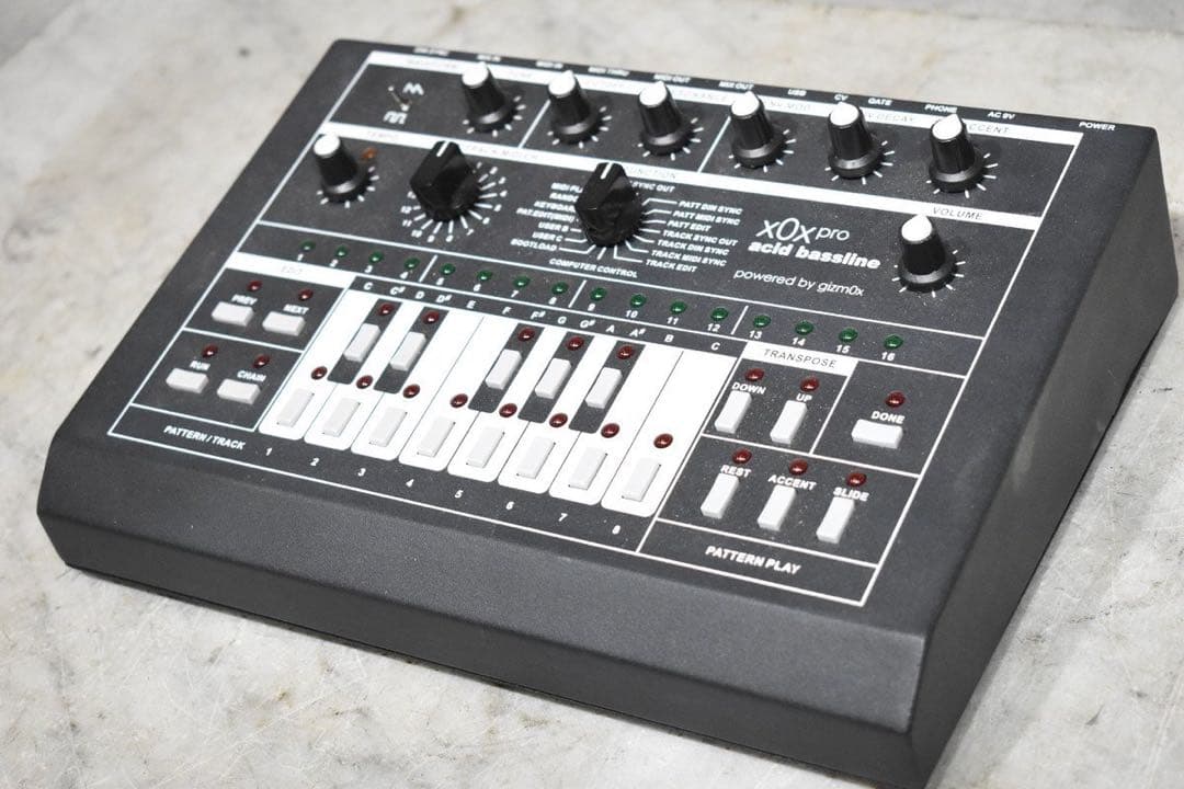 鍵盤楽器 gizm0x - x0Xpro Acid Bassline Synth