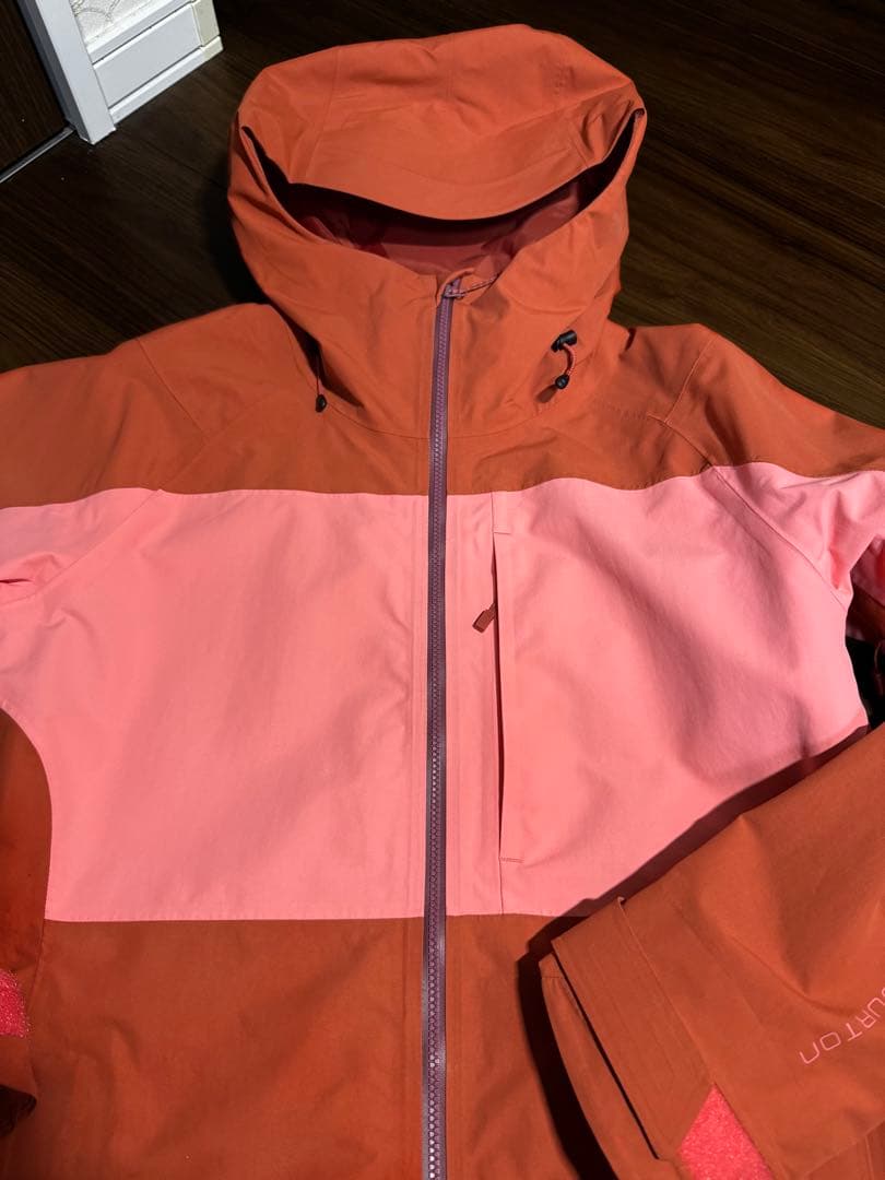 【タグ付属】Burton ak Women's 上下ウェアセット Sサイズ