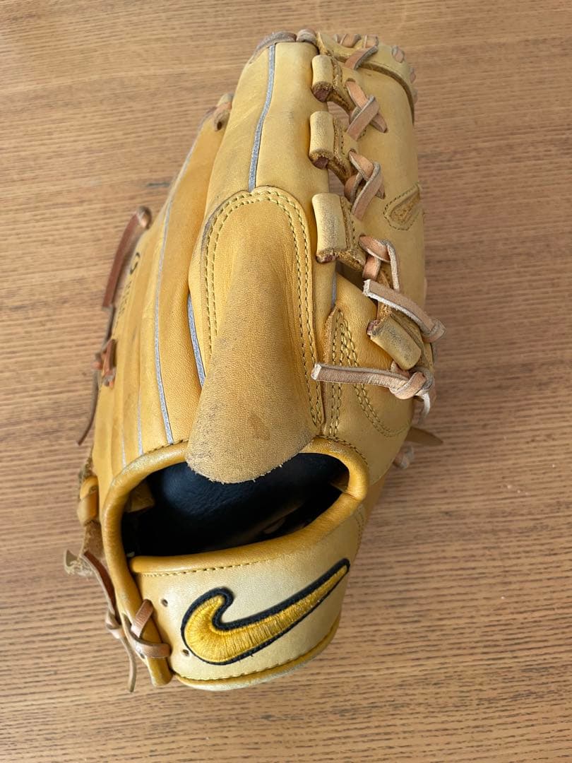 Nike 軟式グローブ 松坂　Signature Model