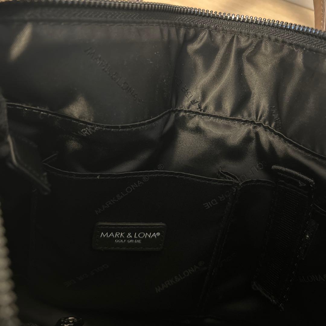 MARK AND LONA ロゴ入りバッグ