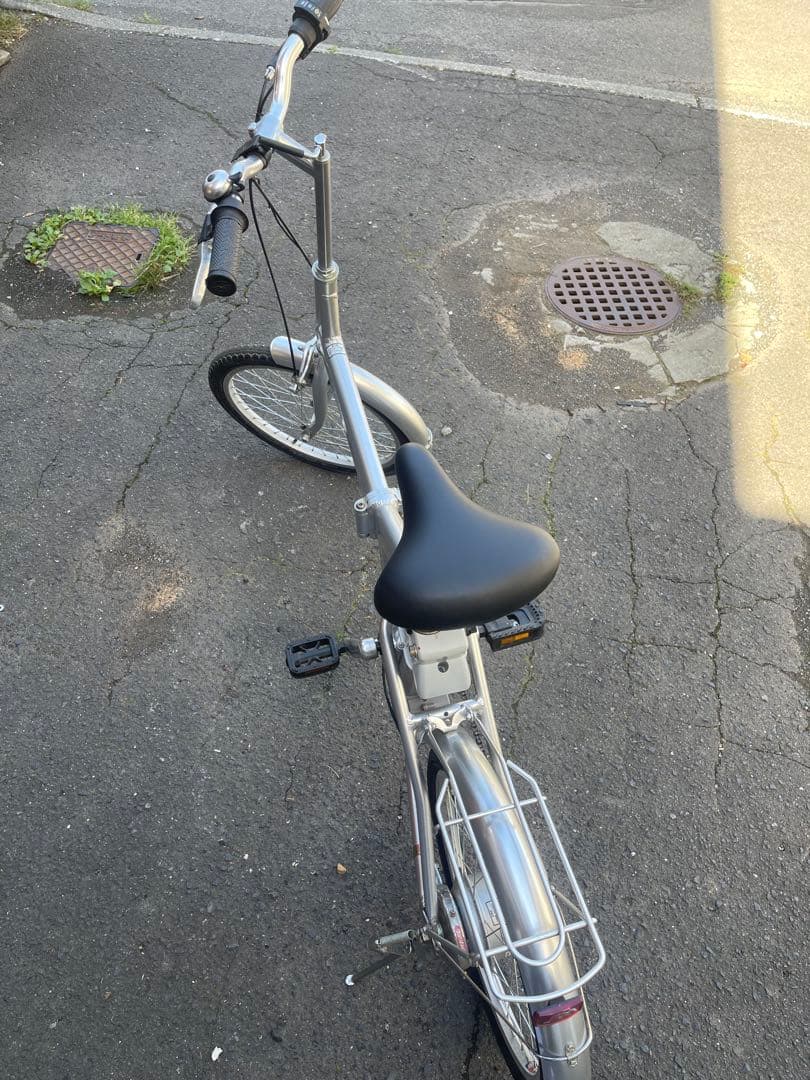 折りたたみ電動アシスト機能付きの自転車