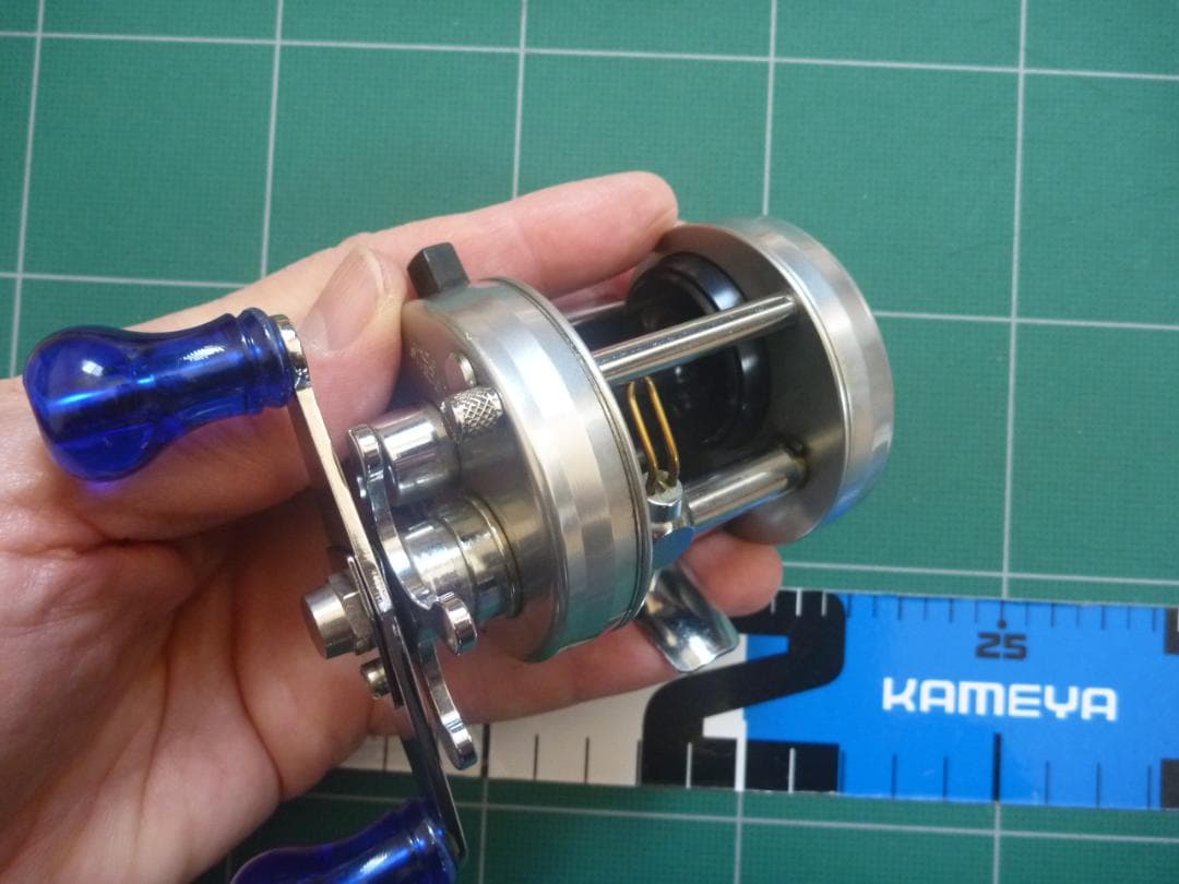 アブガルシア　アンバサダー2500CIAR　フットナンバー040006