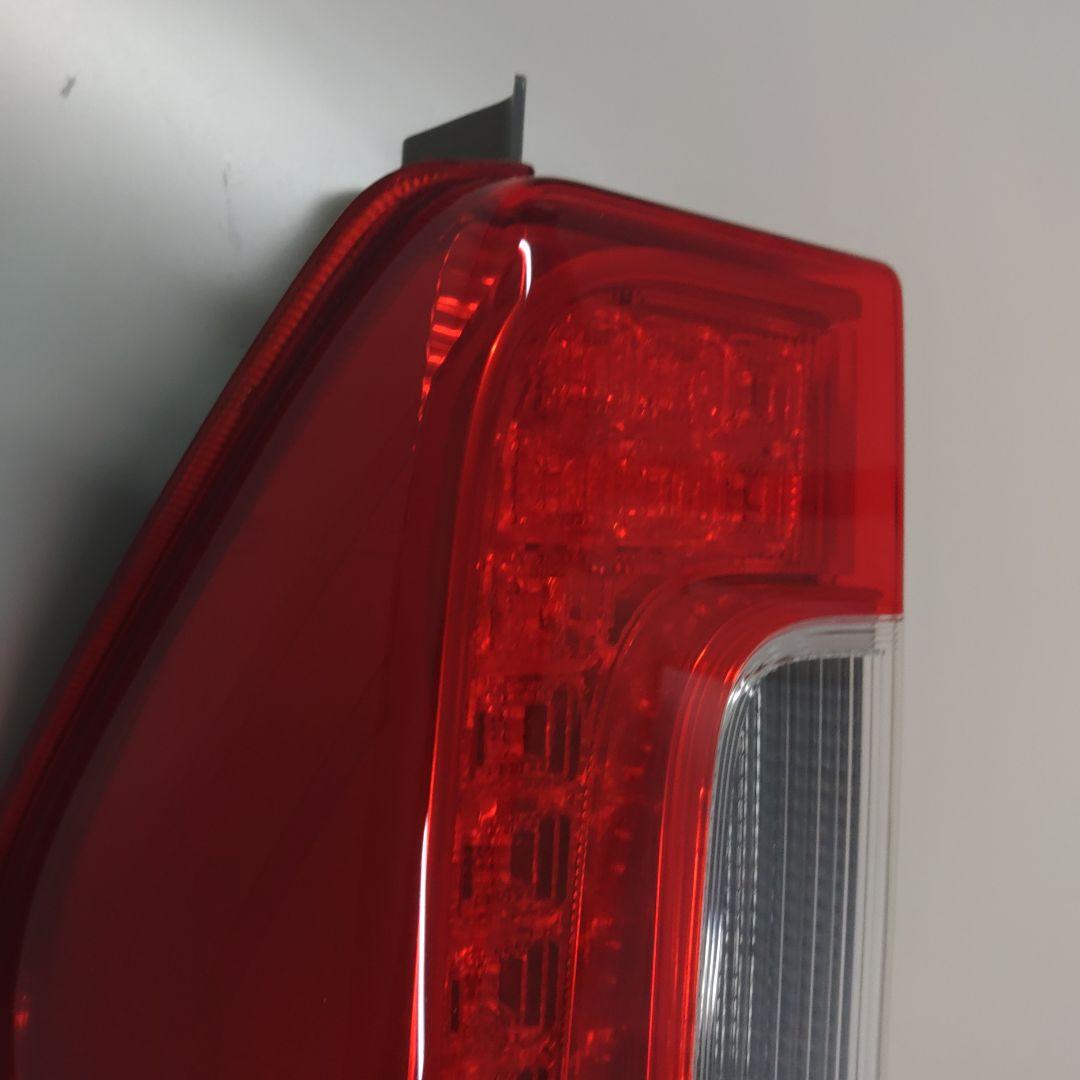 ダイハツLA600s　タント左テールランプ