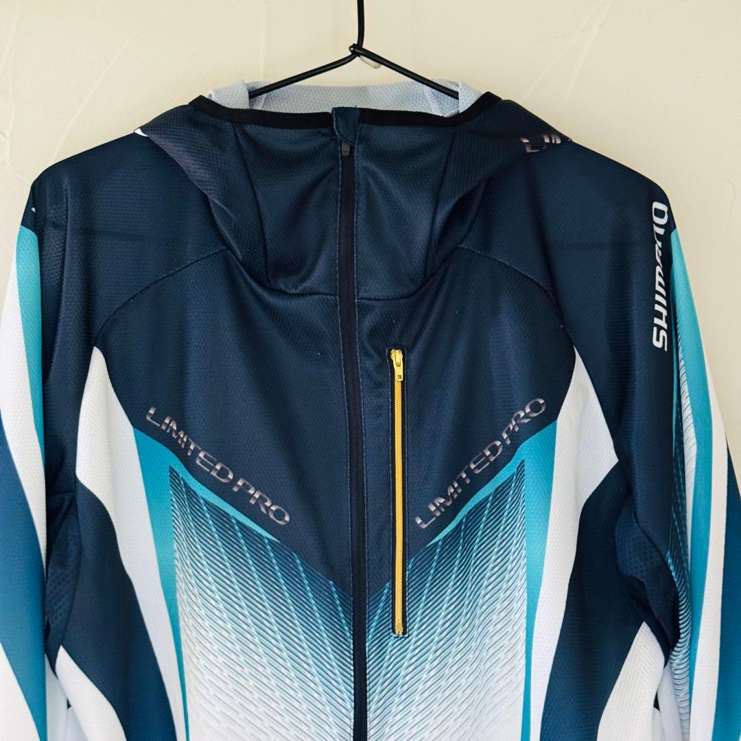 美品 シマノ LIMITED PRO フルジッププリントフーディ SH-013T