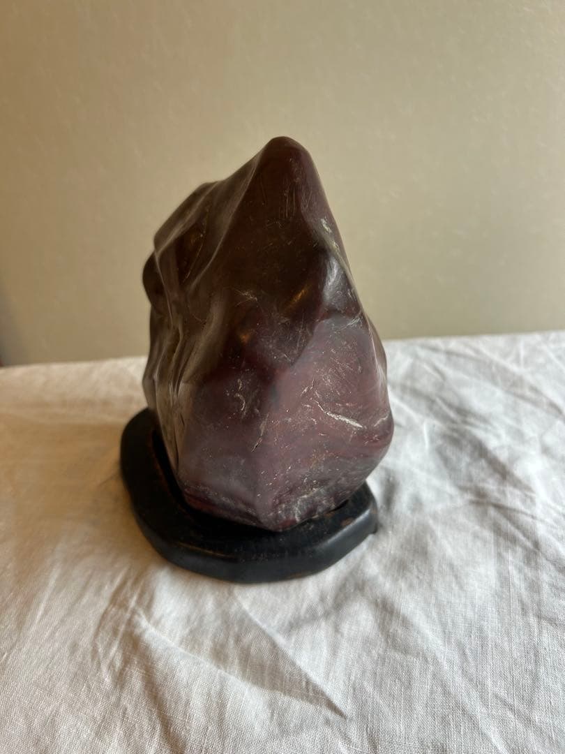 水石　瑪瑙赤石　黒色台座付き