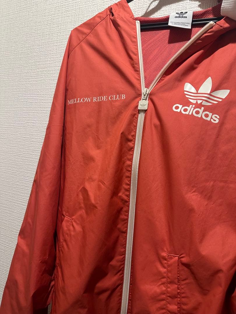 adidas グラフィックスメローライドクラブ ウインドブレーカー