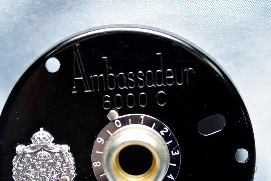 ABU アンバサダー6000c side plate y1262-469