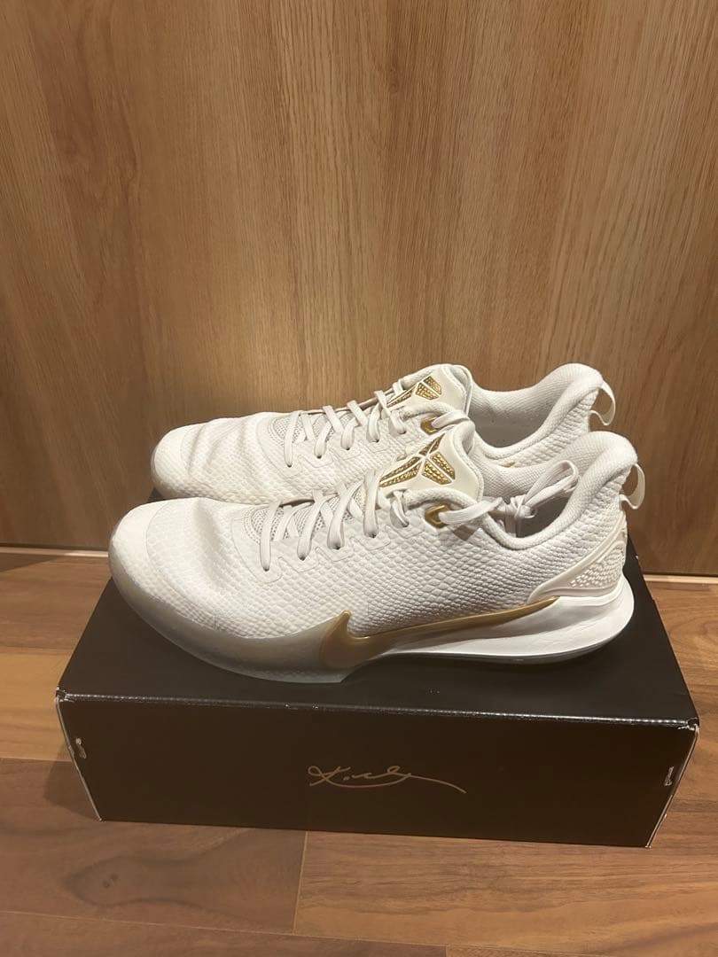 シューズ(男性用) NIKE MAMBA FOCUS