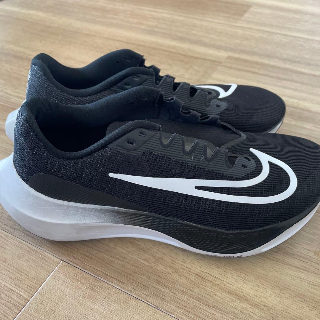 NIKE ZOOM FLY 5 【走行距離5km】　26.0cm
