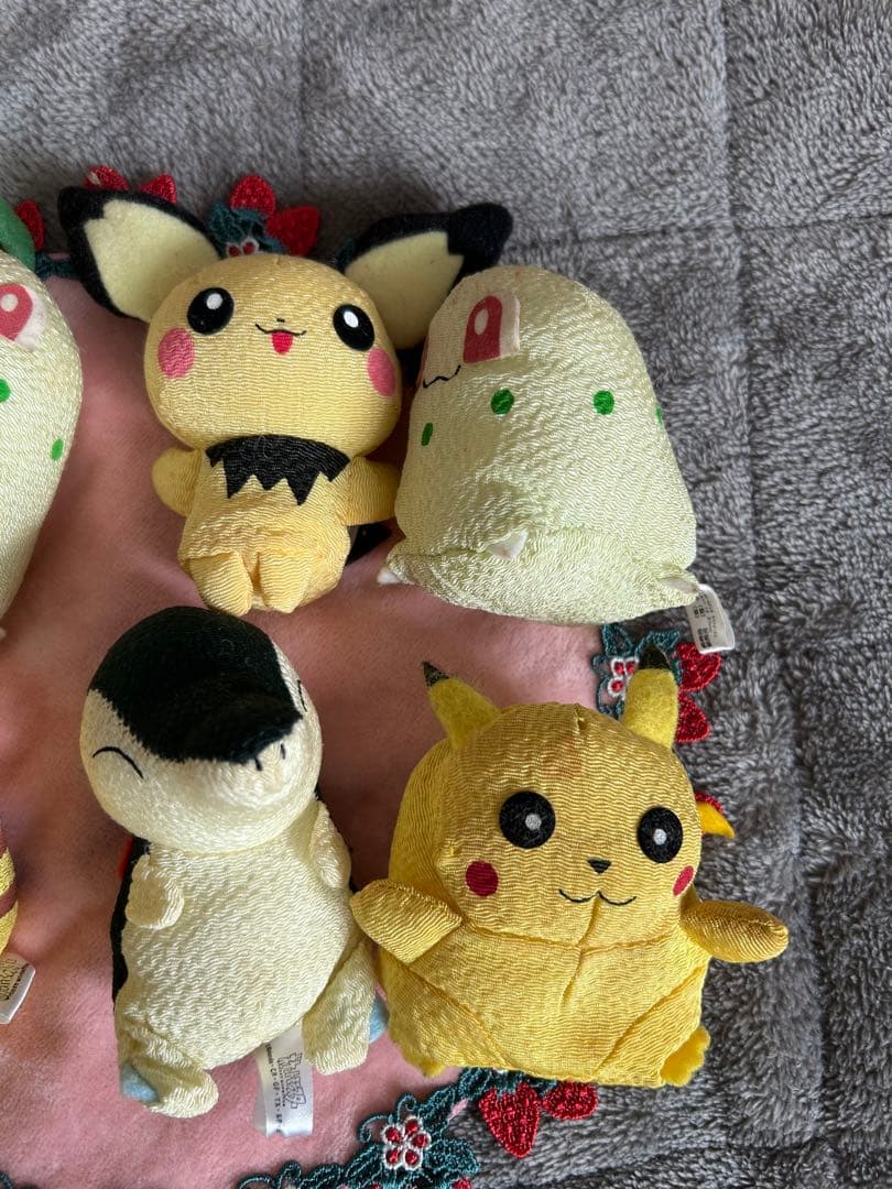 ポケモン　ちりめん　お手玉　ピカチュウ　チコリータ　ヒメグマ　マリル　ヒノアラシ