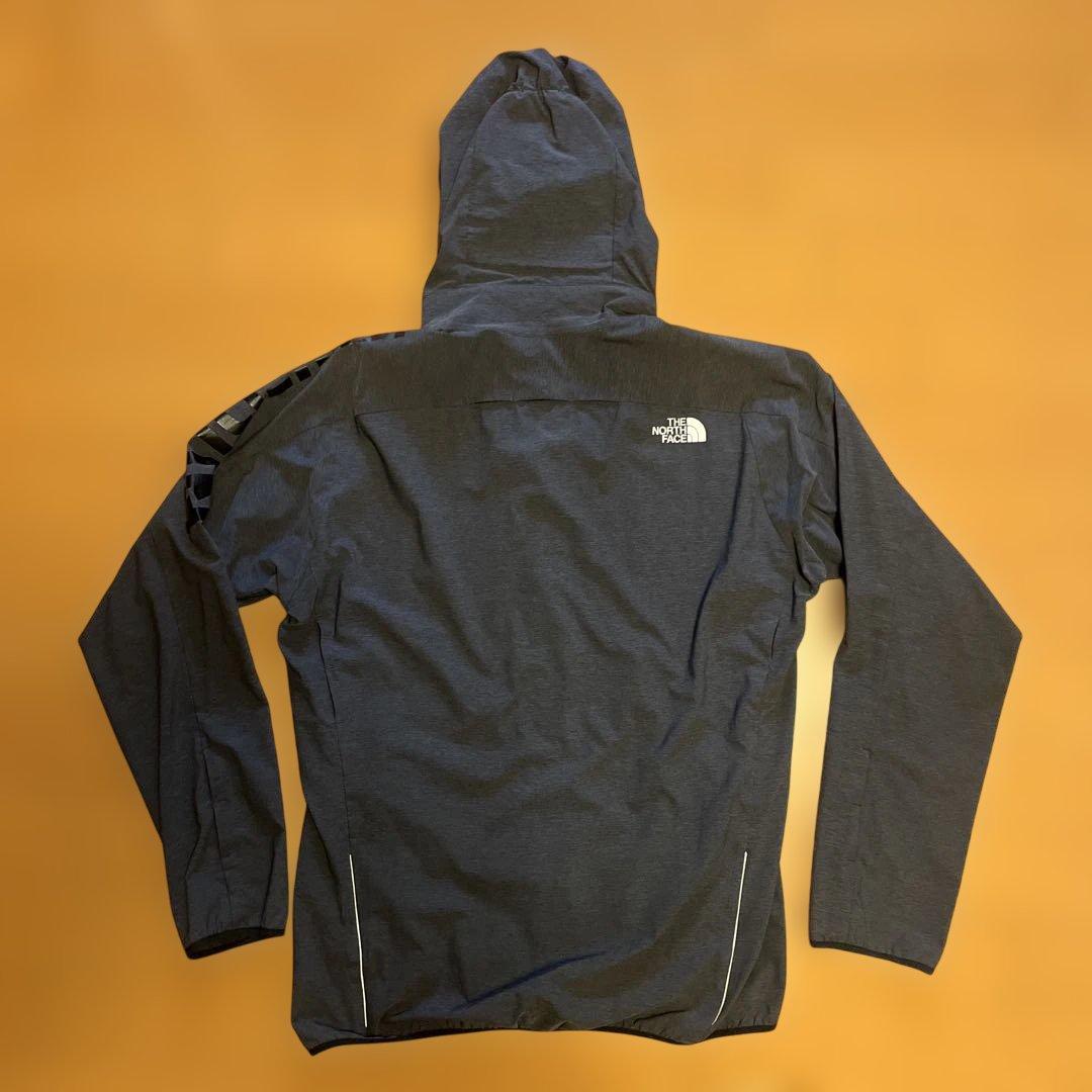 The North Face フード付きウィンドブレーカー　NP21786