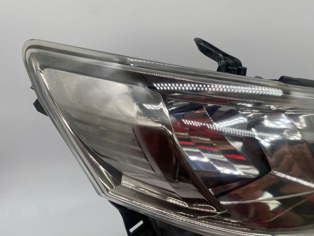 トヨタ ヴェルファイア 20系 前期 右ヘッドライト HID 純正