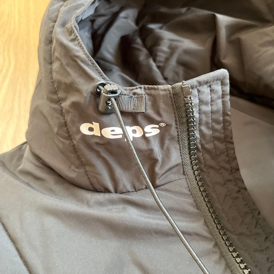 新品同様 deps フード付き中綿ベスト