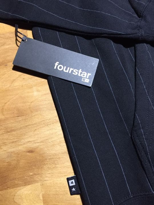 FOURSTARフォースター@ジップフード